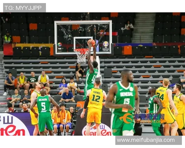 立陶宛男篮迎战塞内加尔全力争胜展现实力与团队合作精神